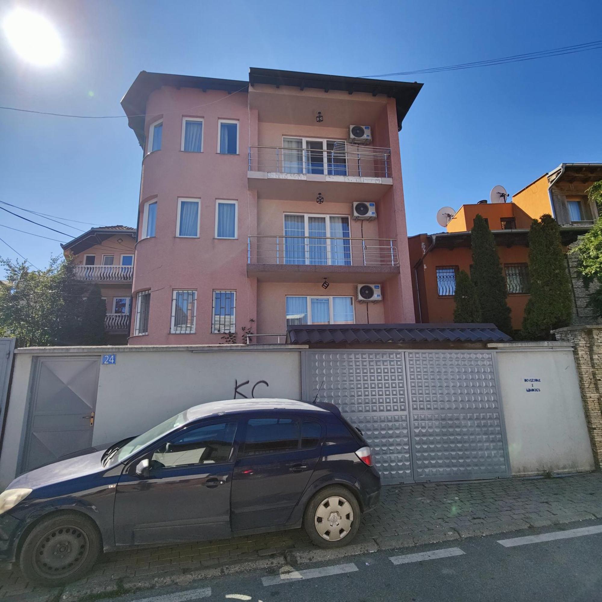 Coral Apartments Приштина Экстерьер фото